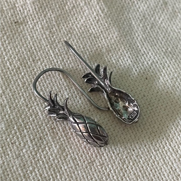 Sterling silver pineapple earrings - Picture 3 of 4